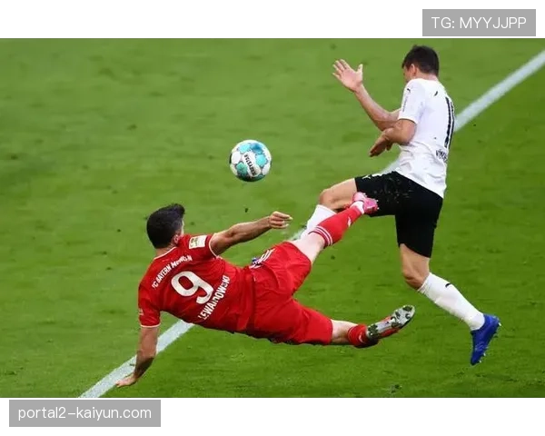 官方:因心律不齐问题,门兴格拉德巴赫后卫板仓滉提前结束本赛季